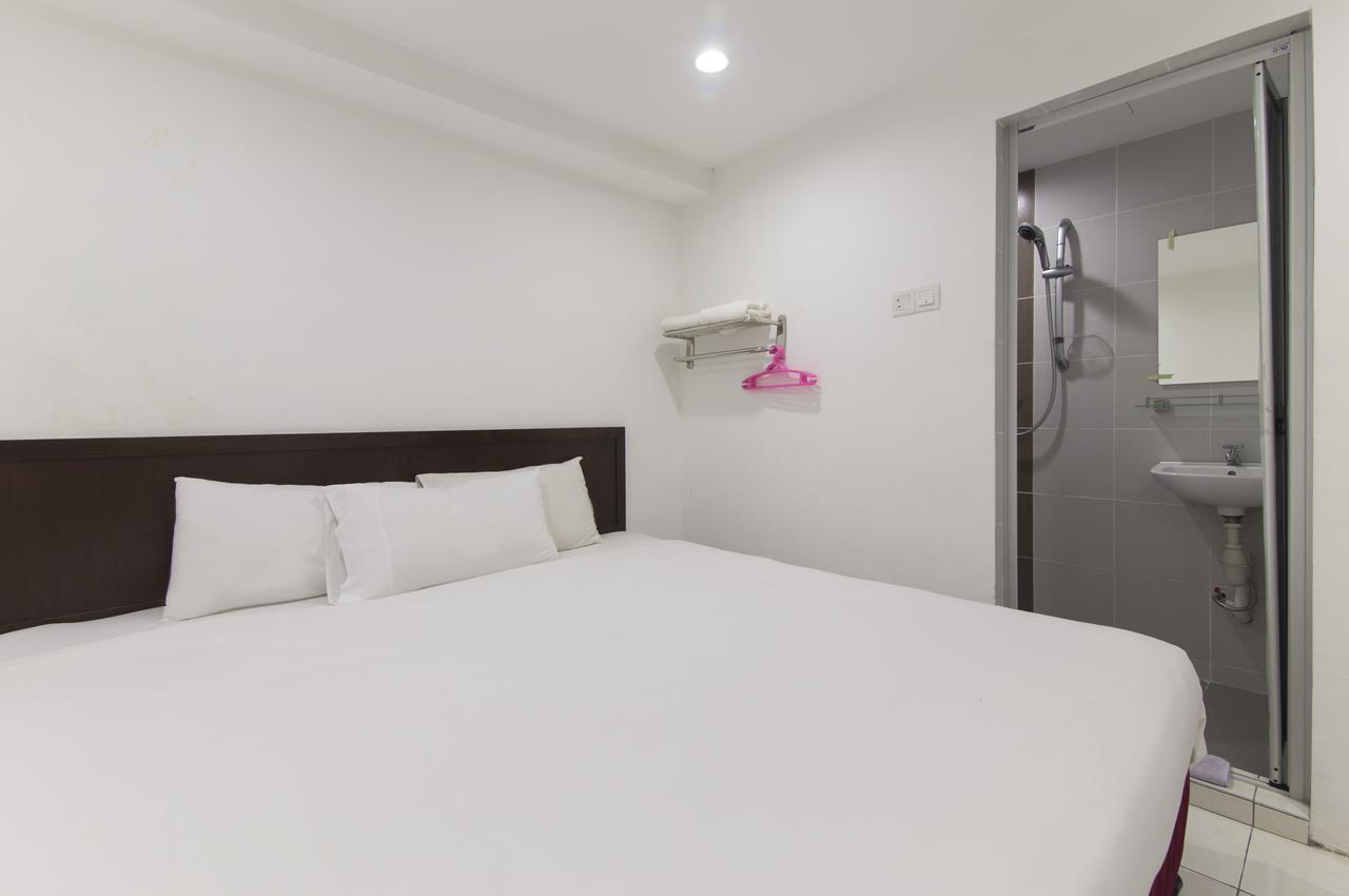 Charlies Boutique Hotel George Town Extérieur photo